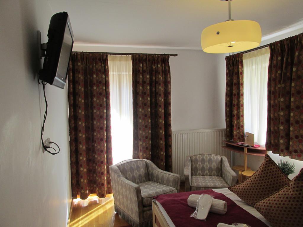 Villa Ermitage Buşteni Rum bild