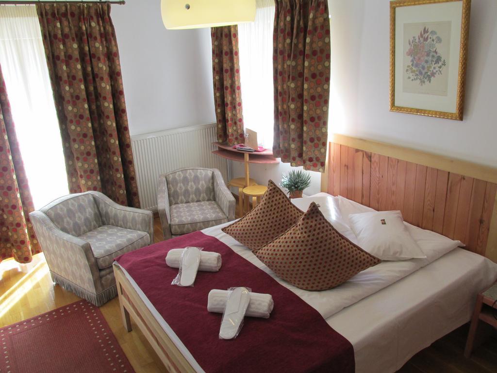 Villa Ermitage Buşteni Rum bild